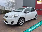 Toyota Auris 1.8 Full Hybrid Executive ( NAVI / RIJDT GOED /, Auto's, Gebruikt, Zwart, 4 cilinders, Leder en Stof