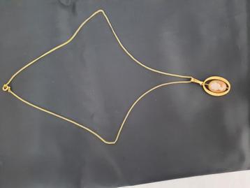 Camee hanger. beschikbaar voor biedingen