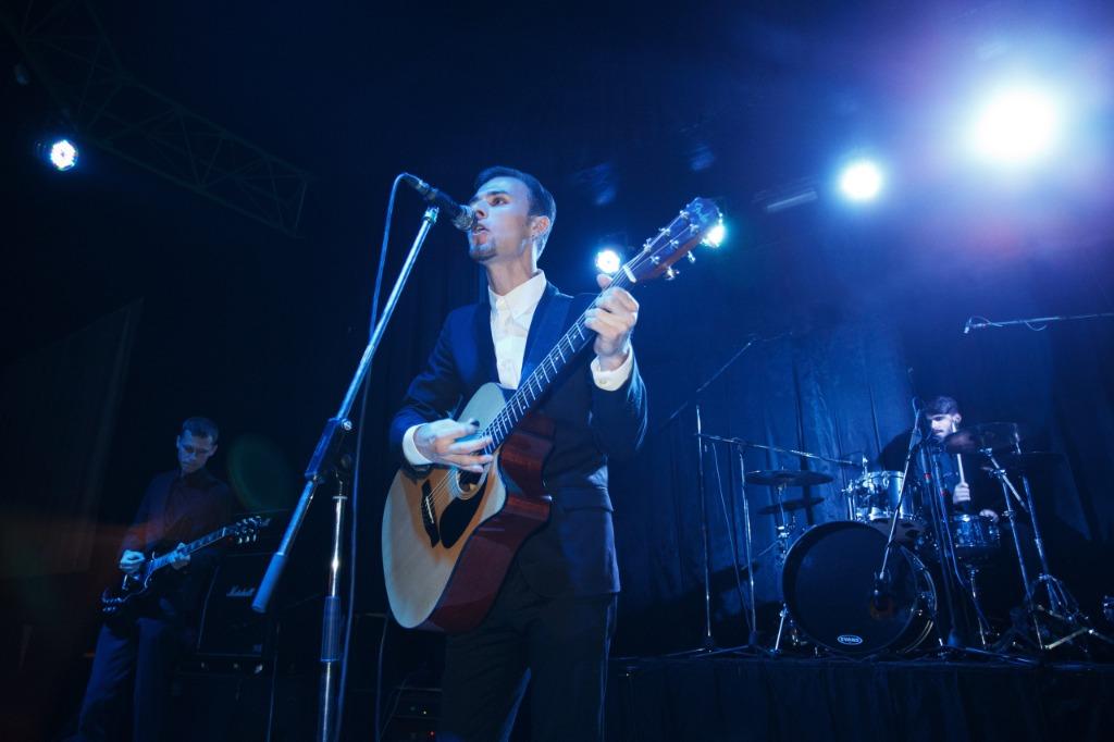 Gitaarles bij u thuis in Nijkerk / Amersfoort of Online, Komt aan huis, Snaarinstrumenten