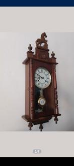 Mooie paardjes klok werkt, Antiek en Kunst, Antiek | Klokken, Ophalen of Verzenden