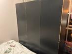 Zwarte 3-deurs Ikea kledingkast - Gebruikt, Huis en Inrichting, Ophalen, Overige materialen, Gebruikt, 100 tot 150 cm