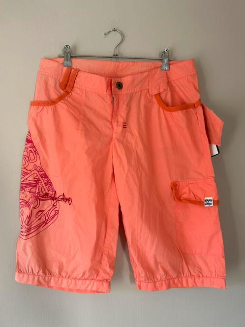 NIEUW korte broek koraal oranje roze maat 30, Kleding | Dames, Broeken en Pantalons, Nieuw, Oranje, Kort, Verzenden