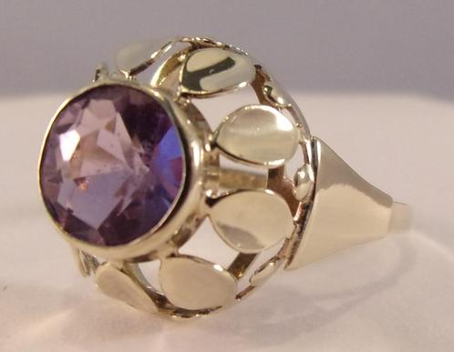 Antieke gouden ring met Amethist, Sieraden, Tassen en Uiterlijk, Antieke sieraden, Ring, Goud, Met edelsteen, Verzenden
