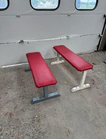 Gym 80 flat benchjes / bankjes beschikbaar voor biedingen