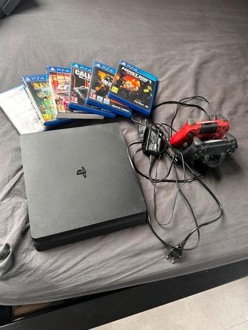 Ps4 Slim + 6 games + 2 controllers + controller station beschikbaar voor biedingen