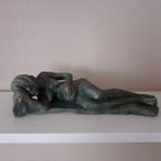 Art Deco Sculptuur, liggende naakte zwangere vrouw, Gebruikt, Ophalen of Verzenden, Mens