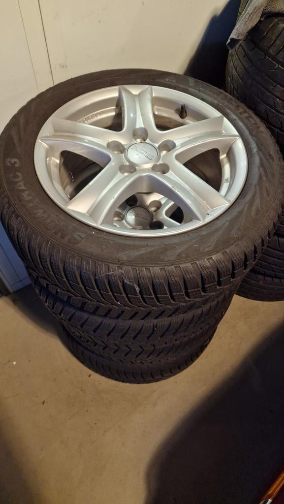 Winterbanden met Honda velgen 205/55 R16, Gebruikt, 16 inch, Banden en Velgen, Personenwagen