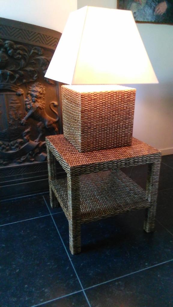 Rieten tafellamp rotan met bijzettafel hoogte 116cm, Huis en Inrichting, Lampen | Tafellampen, Minder dan 50 cm, Ophalen