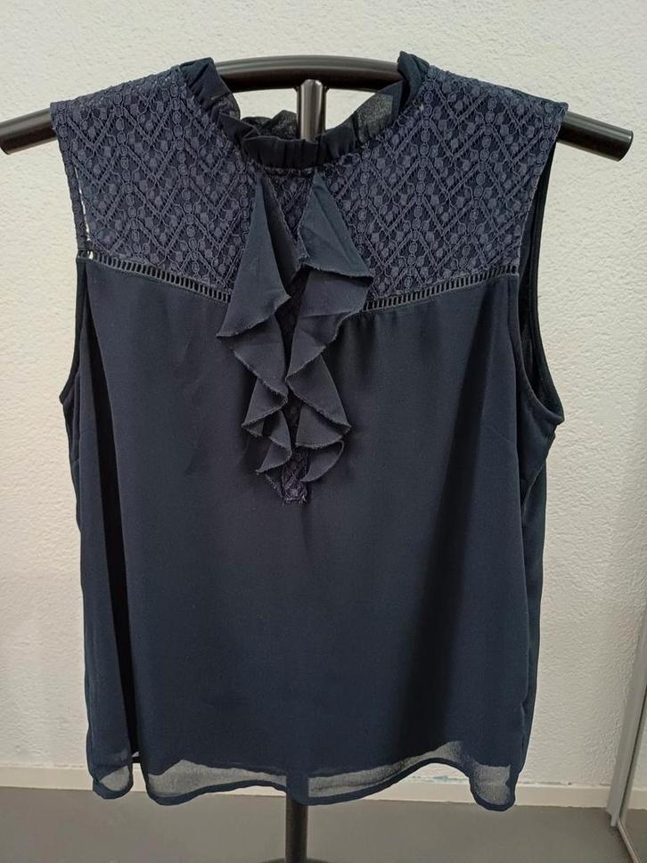 Tramontana Donkerblauwe Top Kant Ruches Maat L, Kleding | Dames, Blouses en Tunieken, Zo goed als nieuw, Maat 42/44 (L), Blauw