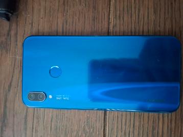 Huawei P20 lite scherm beschadigd volledig werkend  beschikbaar voor biedingen