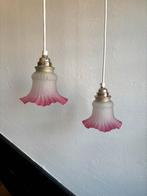 Vintage set 2 wit roze bloem rok tulp hanglampjes glas stip, Ophalen of Verzenden, Nieuw, Glas, Minder dan 50 cm