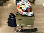 Max verstappen Seizoen 2022 Helm Schaal 1:2, Ophalen of Verzenden, Zo goed als nieuw, Formule 1