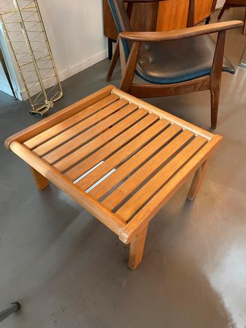 Vintage Latten Tafel jaren 70 deens design beschikbaar voor biedingen