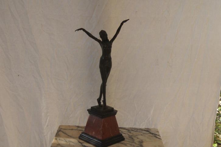 Danseres Dimitre H Chiparus, Antiek en Kunst, Kunst | Beelden en Houtsnijwerken, Ophalen of Verzenden