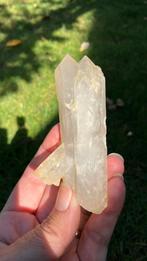 Bergkristal M | 10x3x2 cm | 130 gram, Verzamelen, Ophalen of Verzenden, Mineraal