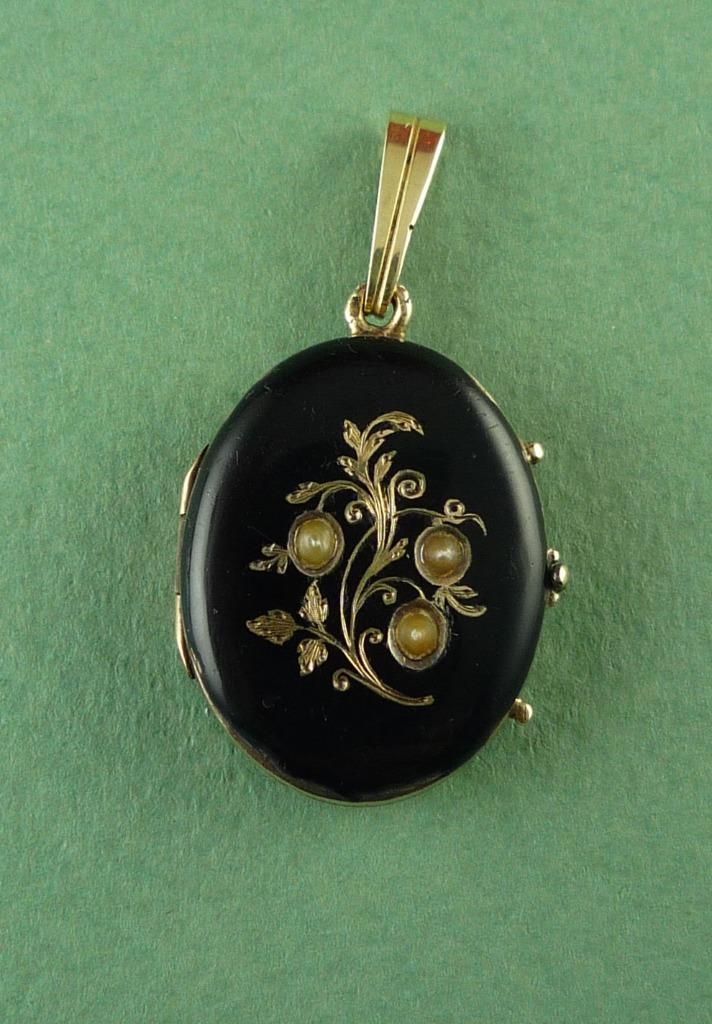 Onyx rouw medaillon met 14kt goud , 3 zaadparels, 19x25 mm, Sieraden, Tassen en Uiterlijk, Antieke sieraden, Hanger, Goud, Verzenden