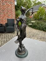 Bronzen sculptuur van Vrouwe Justitia marmeren sokkel, May, Ophalen of Verzenden, Brons