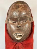 250870 Afrikaans Pende masker uit Congo., Ophalen of Verzenden