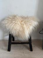 Toffe stoere kruk zonder schapenvacht, Ophalen, Gebruikt, Hout