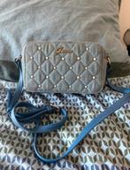 Blauwe Guess tas met parels - Prima staat!, Ophalen of Verzenden, Blauw, Schoudertasje