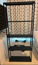 Zwarte Metalen kast, Ophalen, Zo goed als nieuw