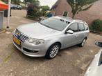 Volkswagen Passat 2.0 2007 170pk (goed lezen!), Auto's, 1800 kg, 179 €/maand, V70, Stationwagon