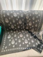 Alexander McQueen Skull Sjaal zijden, Ophalen of Verzenden, Zo goed als nieuw, One size fits all, Hoed