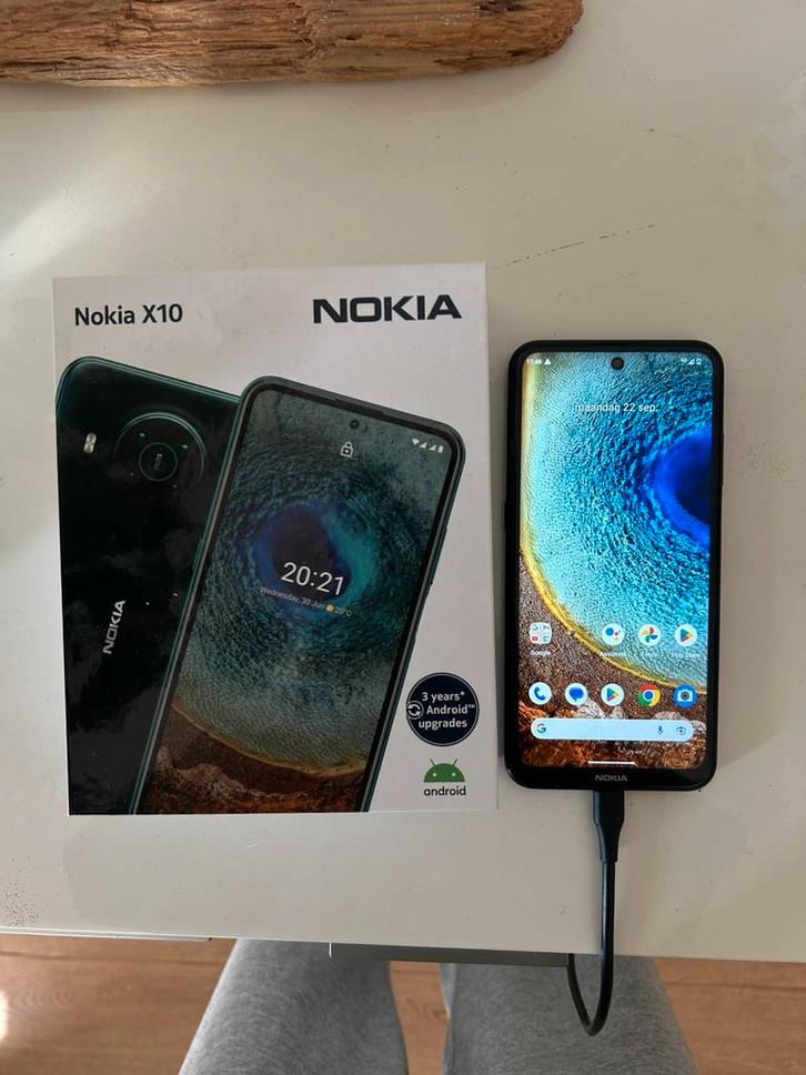Nokia X10 + hoesje, Telecommunicatie, Mobiele telefoons | Nokia, Zo goed als nieuw, Overige modellen, Touchscreen, 10 megapixel of meer