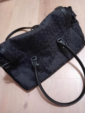 Calvin klein  handtas  beschikbaar voor biedingen