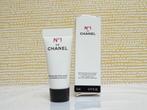 Chanel Red Camellia Revitalizing Serum 5ml (proefje), Ophalen of Verzenden, Nieuw, Gehele gezicht, Verzorging