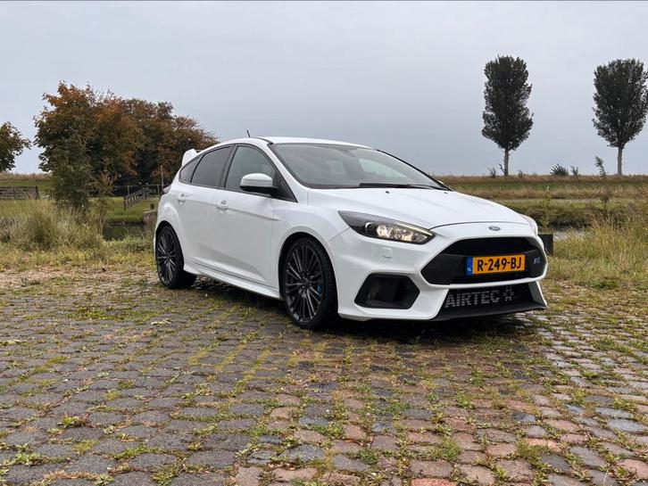Ford Focus 2.5 20V 257KW RS 3D 2016 Wit, Auto's, Ford, Particulier, Focus, ABS, Achteruitrijcamera, Adaptieve lichten, Airbags
