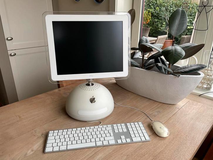 Te Koop:  De vintage Apple iMac G4., Computers en Software, Apple Desktops, Zo goed als nieuw, iMac, Minder dan 2 Ghz, Ophalen