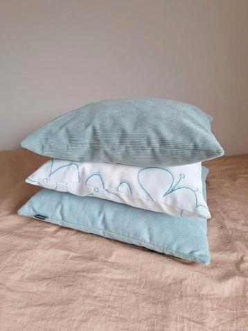 3 sierkussens mintgroen/blauw beschikbaar voor biedingen