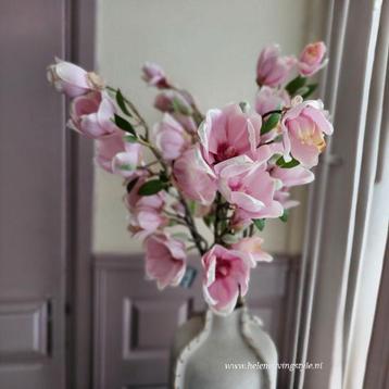 Roze Magnolia Kunsttak - Levensecht & Stijlvol beschikbaar voor biedingen