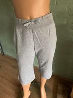 H&M grijze korte joggingbroek maat 134/140, Jongen, Gebruikt, Ophalen of Verzenden, Broek