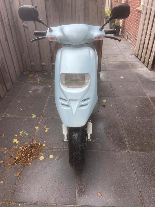 Piaggio typhoon brom, Fietsen en Brommers, Scooters | Piaggio, Zo goed als nieuw, Overige modellen, Ophalen