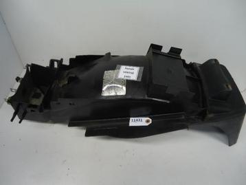 GSXR750 1996 - 1997 Suzuki Batterijbak D1-11203 beschikbaar voor biedingen