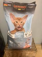 Kattenbrokjes Leonardo bijna volle zak, Ophalen, Kat