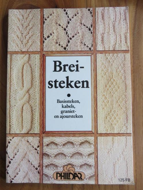 Phildar Breisteken basissteken, kabels, ajoursteken, Hobby en Vrije tijd, Breien en Haken, Zo goed als nieuw, Breien, Patroon of Boek