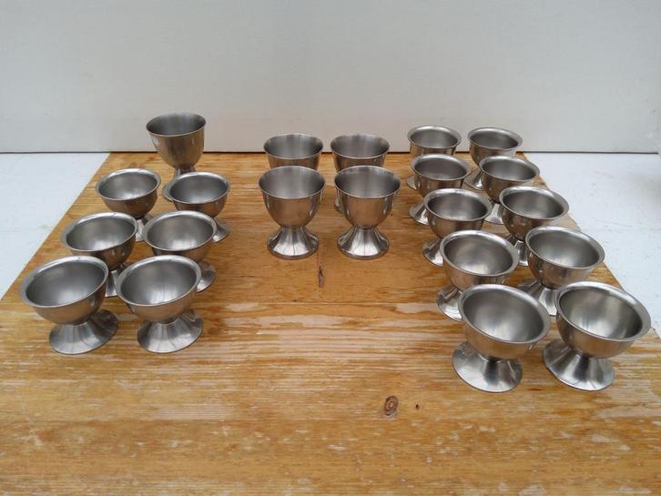 Gero Zilmeta - 33 Eierdopjes op Voet, Antiek en Kunst, Antiek | Servies los, Ophalen of Verzenden