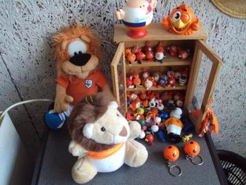 Oranje spullen beschikbaar voor biedingen