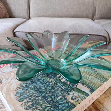 Vintage Lotus Bloem Schaal - Glas Kunst beschikbaar voor biedingen