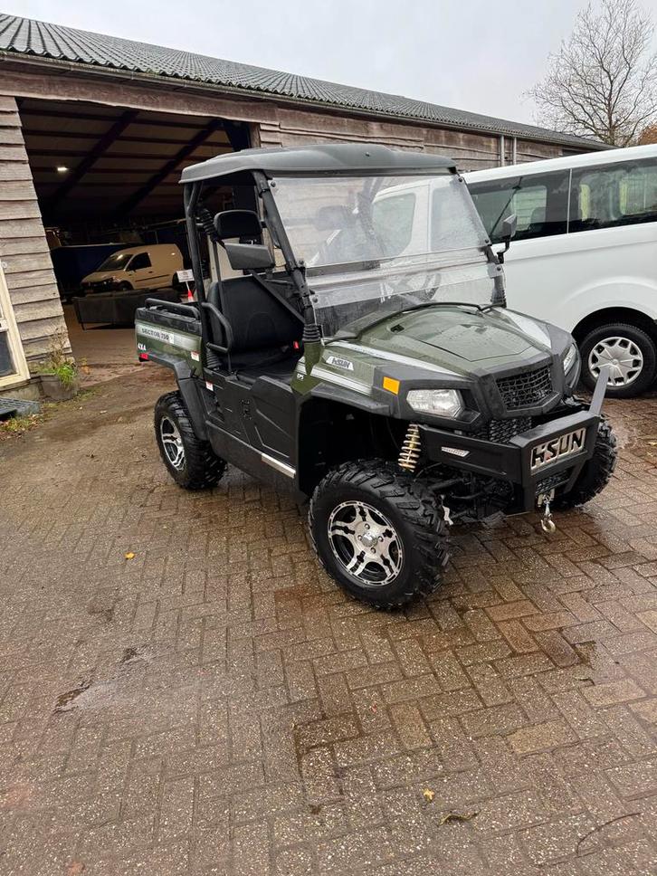 HISUN Sector 750 4x4 - Betrouwbare UTV, Motoren, Quads en Trikes, 2 cilinders, Ophalen