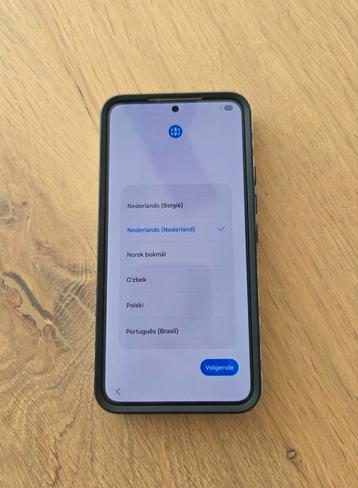 Samsung S22 256GB Roze (golden pink) + Burga Hoesje beschikbaar voor biedingen