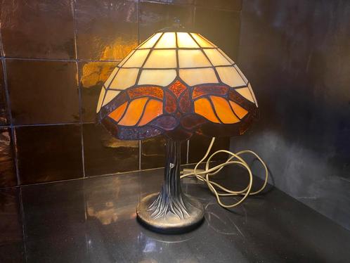 mooie Tiffany stijl lamp - schitterende patine - nwe elektra, Huis en Inrichting, Lampen | Tafellampen, Zo goed als nieuw, Minder dan 50 cm