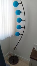 Lamp met blauwe glaasjes., Ophalen