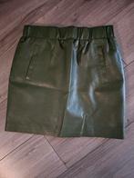 Nieuw van John Cabot een groen 'leren' rok mt S., Kleding | Dames, Rokken, Ophalen of Verzenden, Nieuw, Maat 36 (S), Groen