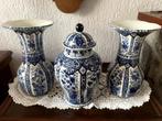 Delfts Blauw dekselvaas Royal Boch Belgium met 2 vazen, Antiek en Kunst, Antiek | Vazen, Ophalen