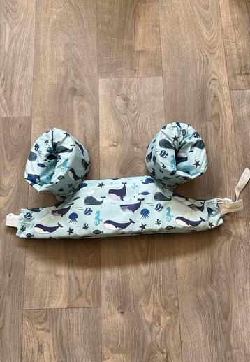 Happy swimmer zwemband beschikbaar voor biedingen