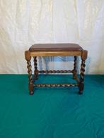 TABOURET, Huis en Inrichting, Krukjes, Ophalen, Zo goed als nieuw, Hout